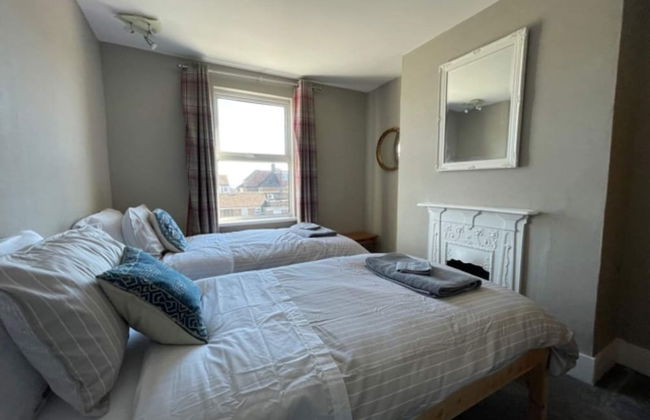 Large Family Getaways Metres From the Beach - Foto 27