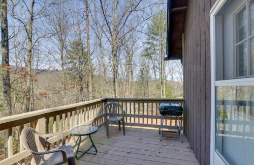 Mountain Retreat with Loft, Fire Pit, and Grill - Foto 20