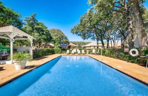 1BD Condo Pool South Irving I40 - Foto 7