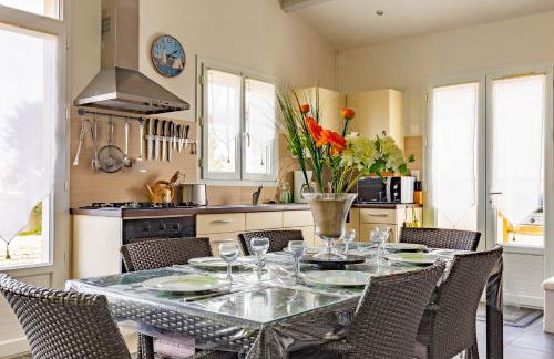 Maison Agréable avec Jardinet - Foto 7