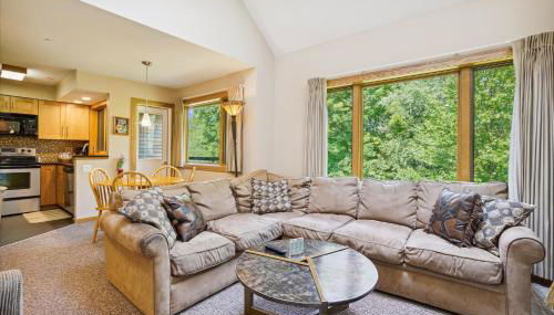 Highridge J5B Spectacular 1 Bedroom Escape with fireplace, sauna & resort amenities - Foto 2