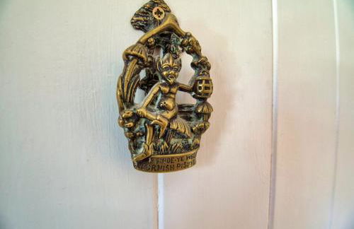 Knocker Cottage is a 3 bedroom made up of 1 double bedroom and 2 small double bedrooms in small village 10 min to beaches - Foto 38