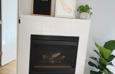 Bright & Quiet 1-Bed Condo with Balcony - Foto 20