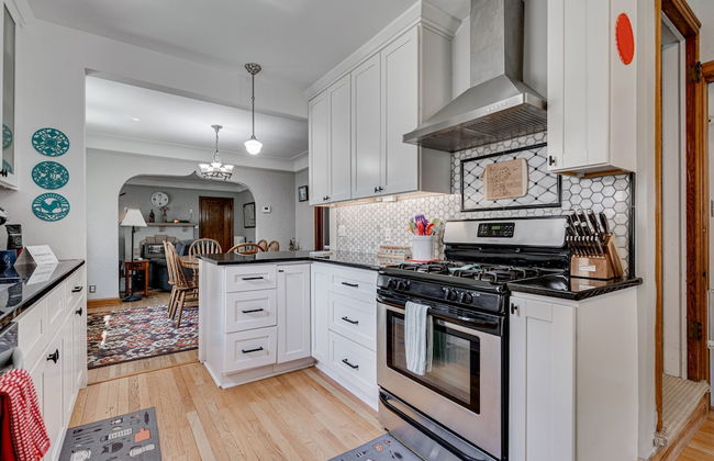 Edina Escape - Photo 12