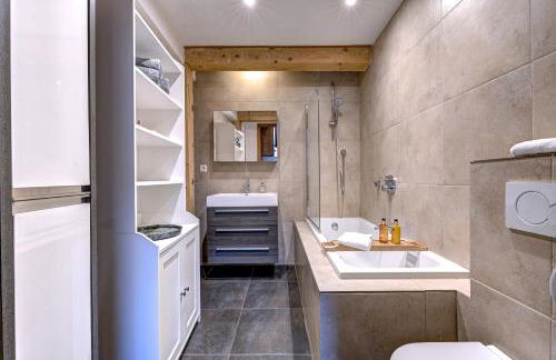 Tiki Lodge - hot tub & sauna - Photo 16