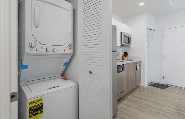 1BR Condo wRooftop Pool at Wynwood - Photo 12