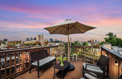 Federal Hill Luxury with Parking & Harbor View Rooftop - Foto 8