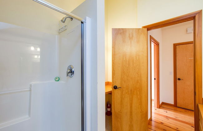 70MBR- Hot Tub - BBQ - Wi-Fi - Pets Ok - Sleeps 8 - Foto 17