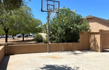 Paradise in Scottsdale with Pool Oasis & Game Room - Foto 33