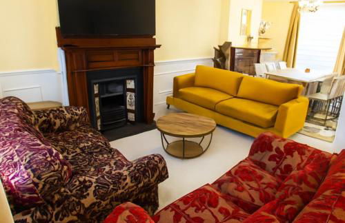 Spacious 3 Bedroom Property, Sleeps 8, Perfect for Business & Leisure in South East London - Foto 2