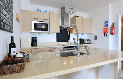 1 At The Beach - Foto 6