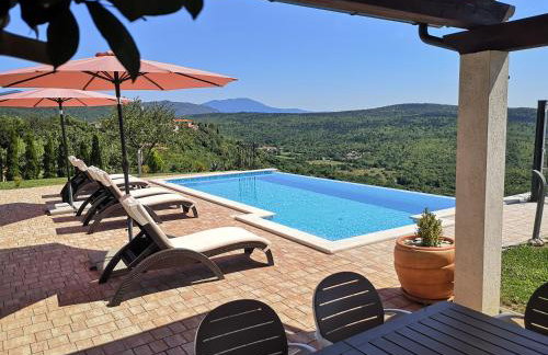 Home Andrea with infinity salty pool - Foto 12