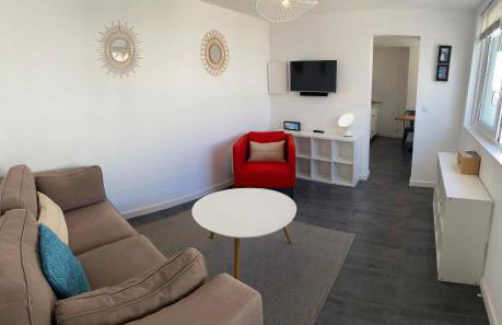 Votre mini maison en plein cœur du centre ville -terrasse - et parking privé sur place clos - draps et ménage inclus - Photo 4