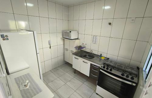 Casa com piscina e churrasqueira - Foto 2