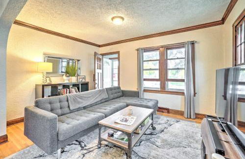 Cozy Minneapolis Escape with Patio Near Dtwn! - Foto 1