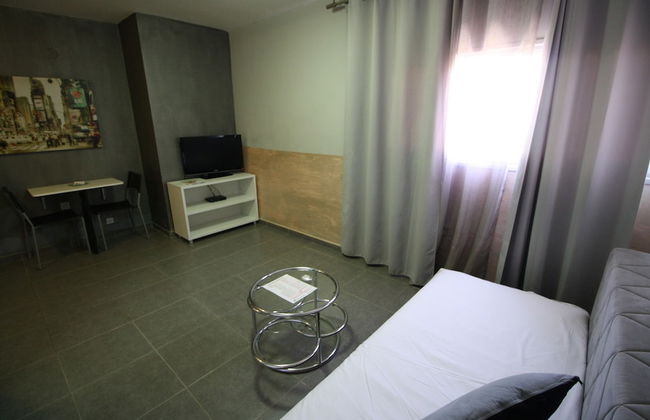 Rich Luxury Suites - Photo 15