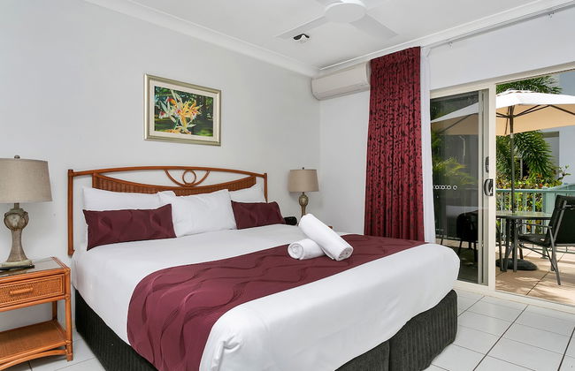 Beachfront Apartments on Trinity Beach - Photo 5