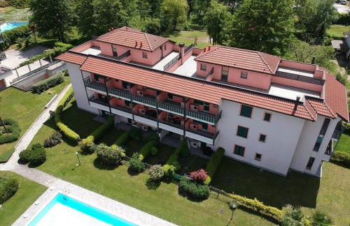 Monolago pool & view - Photo 25