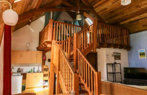 Swallows Nest - Photo 14