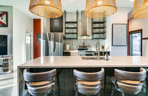 Stylish Omaha Home with Balcony - 2 Mi to Downtown! - Foto 8