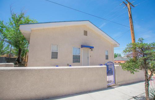 Bohemian ChiC SpaCation-Private HotTub-Close to Downtown-No Pet Fee! - Foto 58