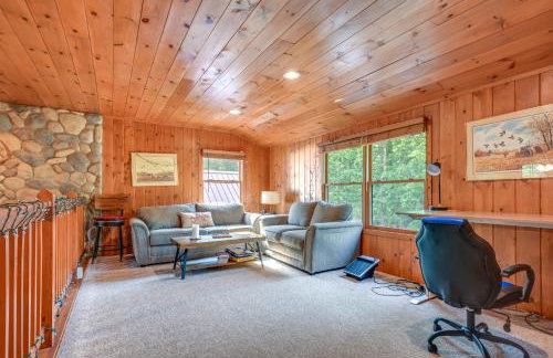 Custom-Built Clarklake Cabin: Sauna & Cold Plunge! - Photo 21
