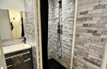 Au ColbVert - La Catho' - Vauban - Métro - Netflix - Wifi - Foto 7