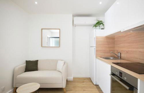 VILLA DES PERGOLAS -6 Bdrs - 5 bathrs -Parking -Jardin -JACUZZI -TRAMstation , 10 min beach - Foto 20