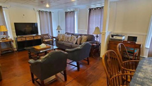 Historical Home with Amenities Nearby - Delaware River, General Store, Post Office, Tavern - Foto 4