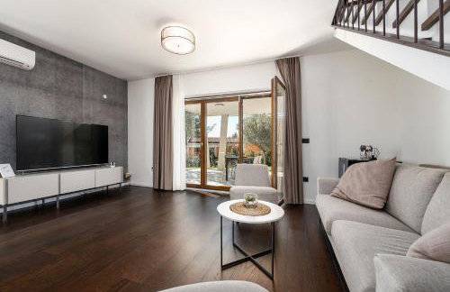 Besonderes Steinhaus mit Privatpool, Panoramablick, Garten, Grill, Waschmaschine - Foto 12