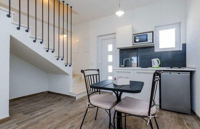 Apartments Life - Photo 49