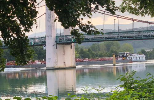 CONDRIEU appartement 1 er et parking voiture vélo - Foto 23