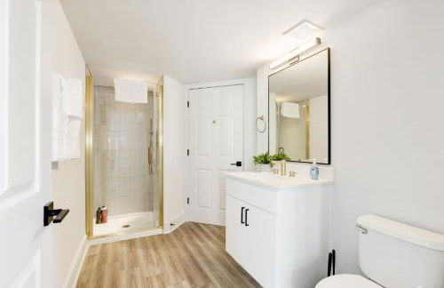 Capitol Convenience 2BR Luxury Minutes from DC - Foto 24