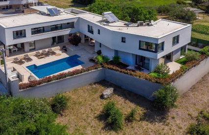 Luxury villa Adris with heated pool, Gym, sauna - Split - Photo 9