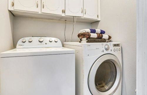 Pool, Game Room, Fast WiFi, 25 mile biking trail - Foto 28