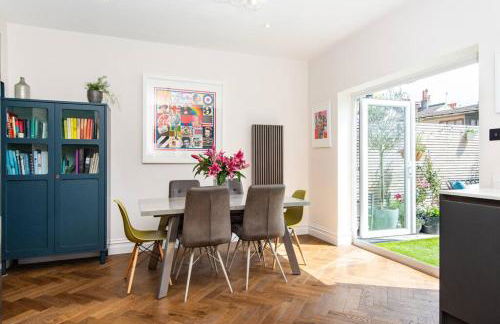 Newly renovated Victorian house with free parking - Foto 2