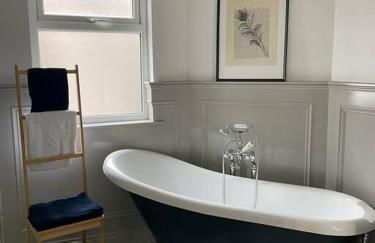 Charming Victorian Terrace, South Belfast - Foto 44