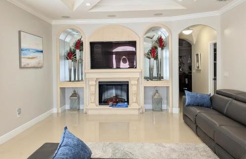 3br,3ba home near Downtown and Airport, Walk to the Stadium - Foto 8