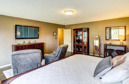 Browns Summit Vacation Rental with Fire Pit! - Photo 16