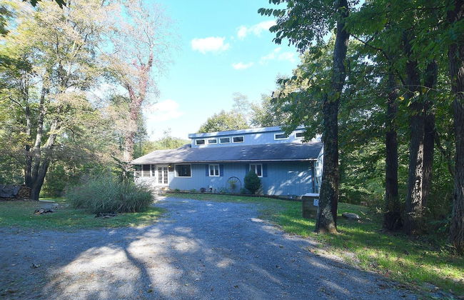 Serendipity - Large 5BR With a Hot Tub - Photo 1