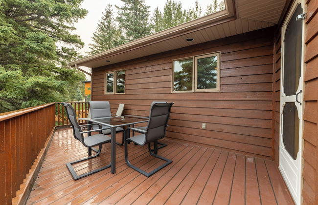 Mountain Chalet 2Min to Jasper Park Gate - Photo 15