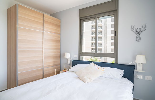 Sunlit Balcony & Coastal Charm by Sea N' Rent - Foto 4