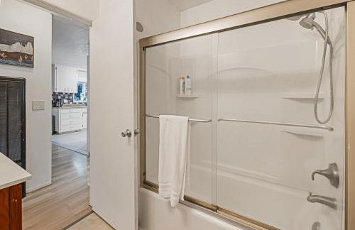 Chic in Chico w 2 Kings for Fam - Photo 11