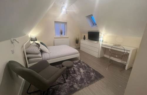 8 Studio, cosy loft, 50m to Airbus, bus-stop 20m, - Foto 6
