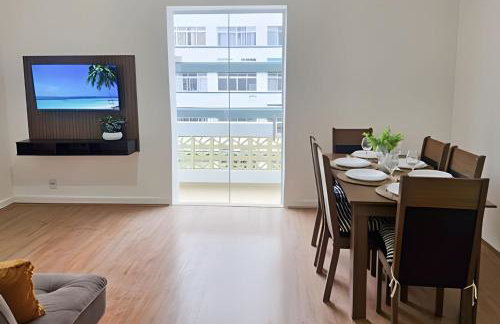 Varanda ensolarada a alguns passos do mar - Foto 7