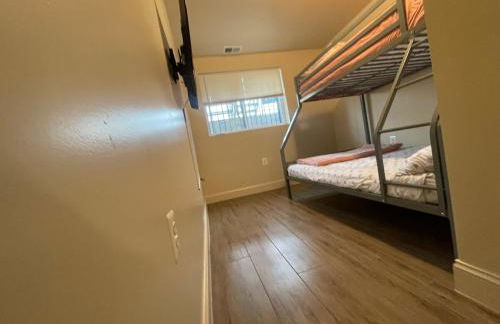 Chic 5BR 2BA apartment in DC - Photo 19