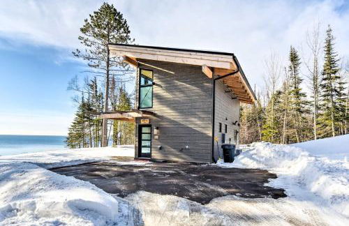 Waterfront Lake Superior Cabin Fire Pit and More! - Foto 23