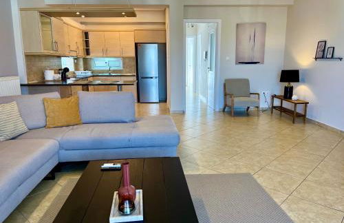 Hector Apartment Airport by Airstay - Photo 10