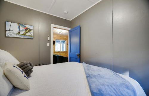 Lakeside Haven, a Modern Cottage with Lake Views - Foto 29