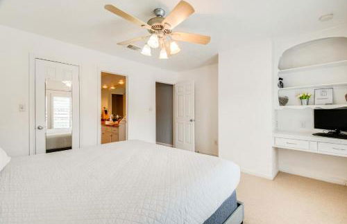 Dock and Outdoor Entertainment Home on Lake Conroe - Photo 24